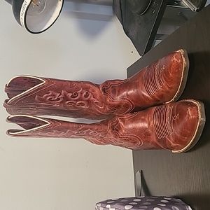 Womens size 8 red ariat boots